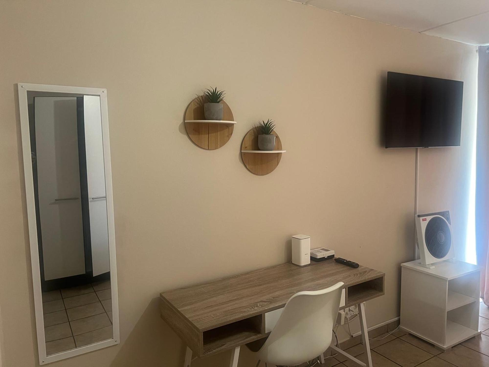 Smart And Cozy Studio With Netflix And Showmax Pretoria Exterior photo
